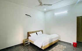 The Hill View - Swimming Pool & Resort